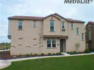 9944 Macabee Ln, Elk Grove, CA 95757