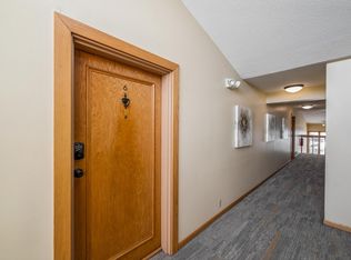 4360 France Ave S APT 6, Edina, MN 55410