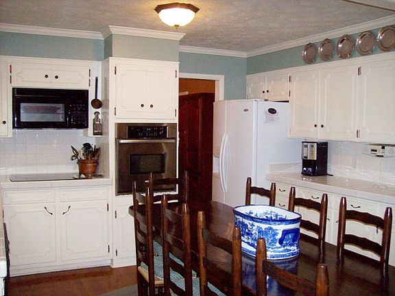 5th image of 1712 Highland Dr