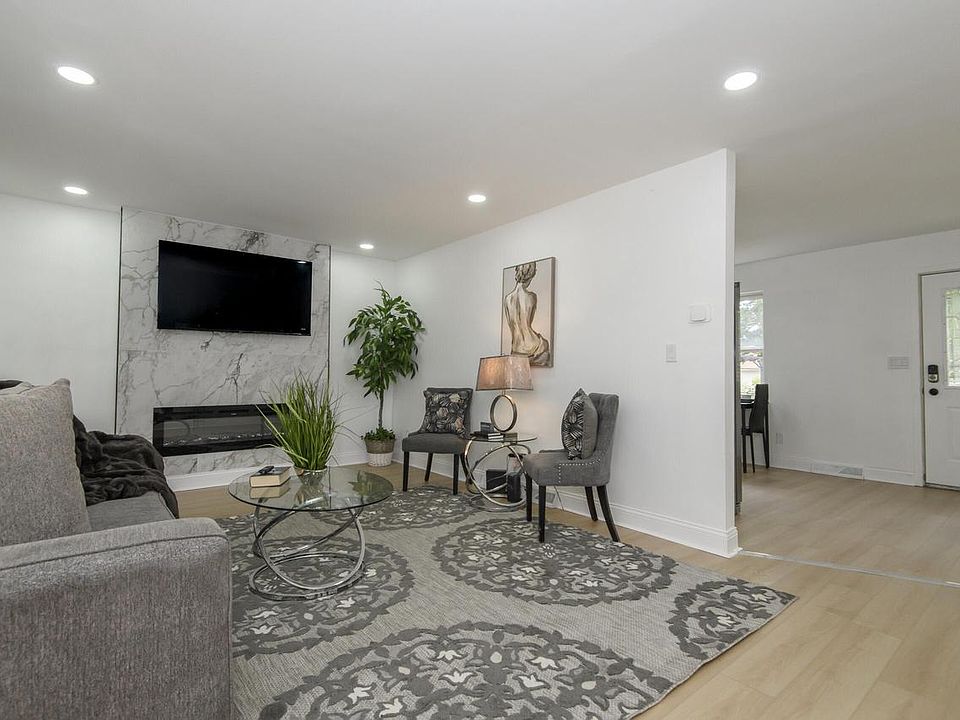 1st image of 2327 W Vine STREET