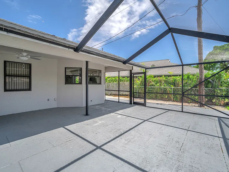654 West Dr — Photo 22