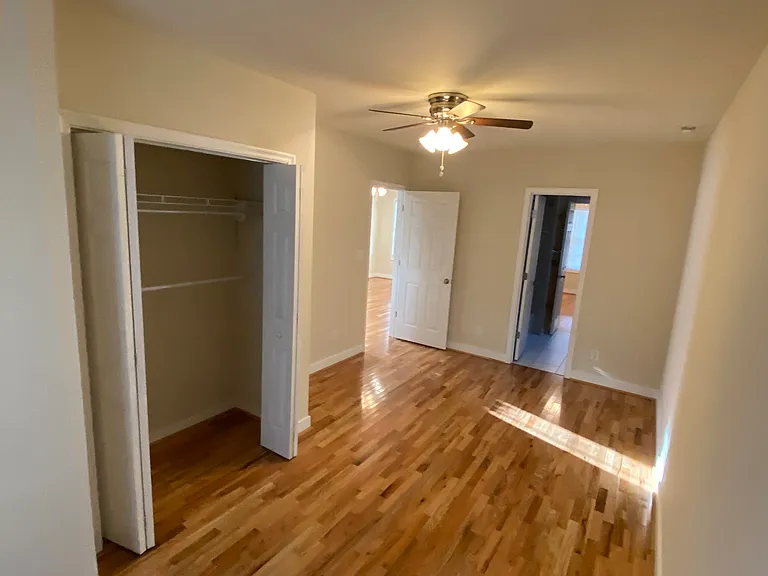 3200 Rosewood Ave — Photo 11