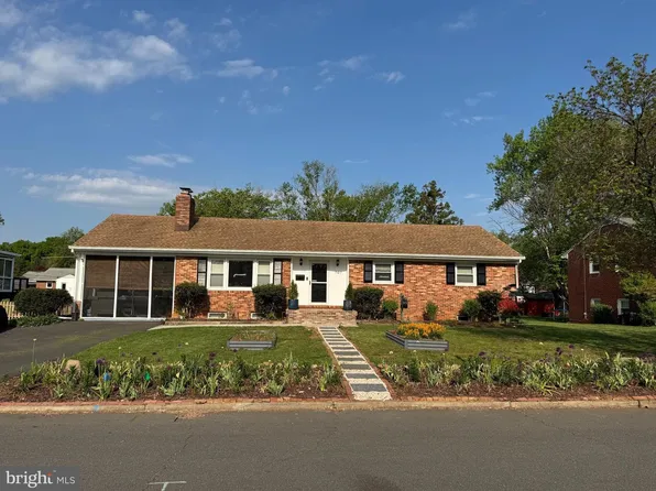 707 Wage Dr SW, Leesburg, VA 20175