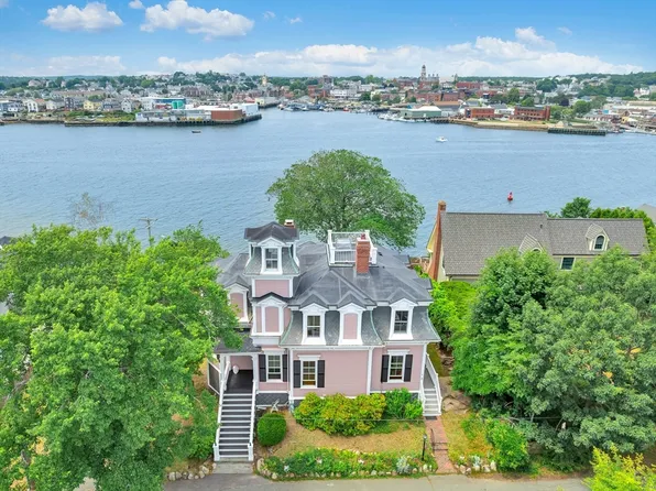 2 Clarendon St, Gloucester, MA 01930