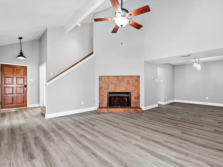 2909 Menlo Park Ln — Photo 6