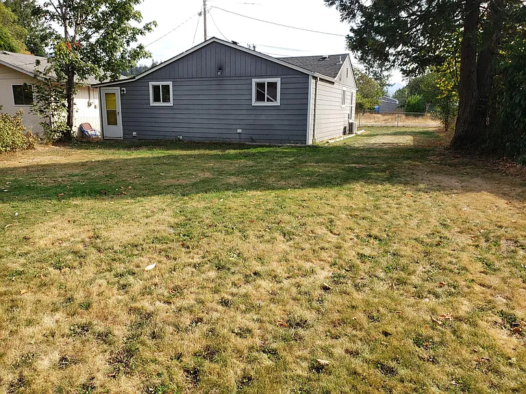 343 SW 7th Ave — Photo 4