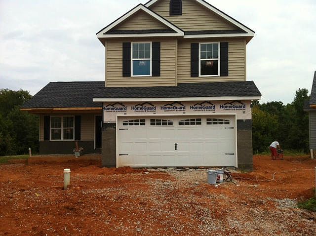 2nd image of 804 Lightfoot Way
