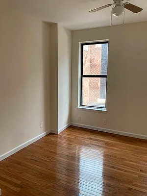 Rented by Akam Sales and Brokerage | media 16