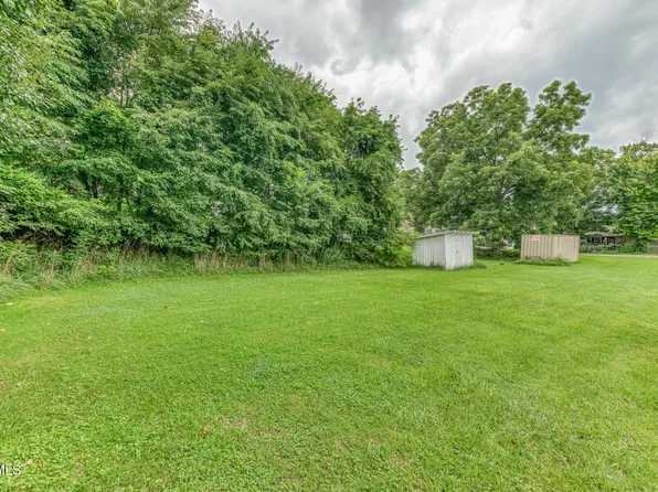 310 Mill St, Bluff City, TN 37618