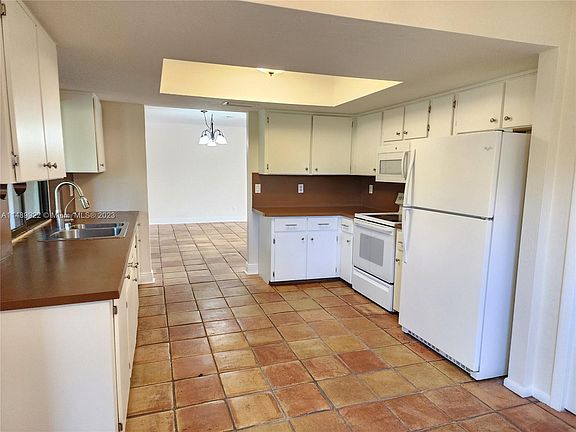5th image of 26871 Villanova Ct