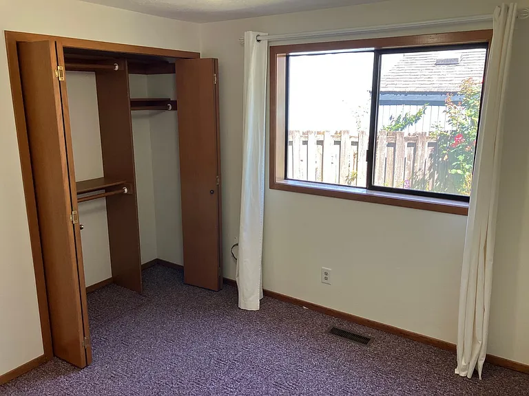 1325 Elser Dr SE — Photo 25