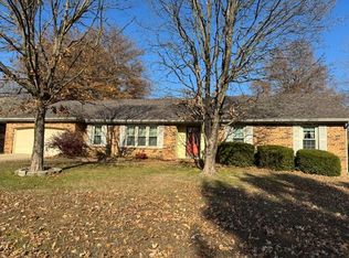 1745 E Vincent Dr, Springfield, MO 65804