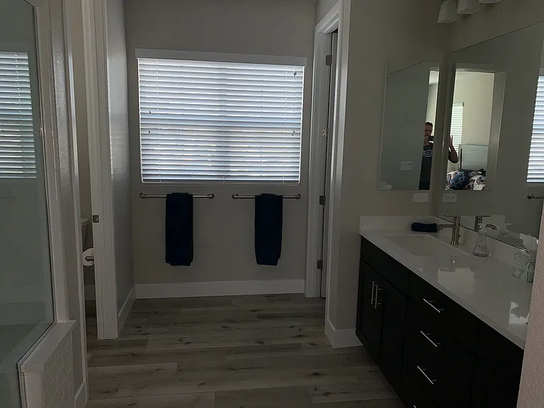 98 Edgewater Ct — Photo 10