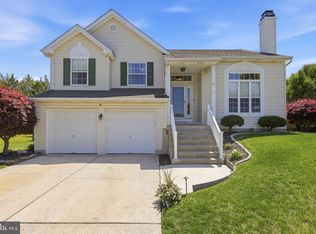 28 Derby Dr, Sewell, NJ 08080