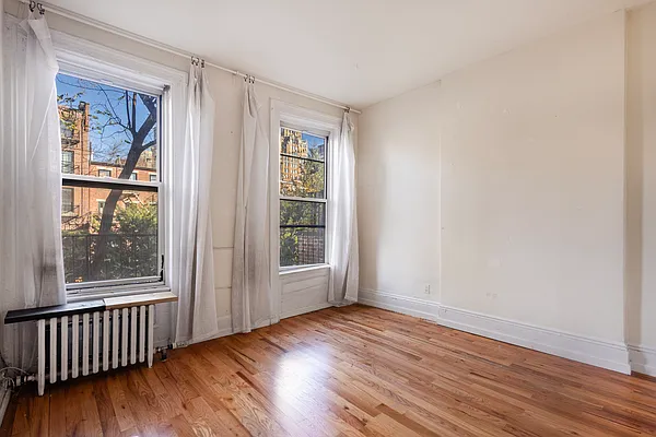 Rented by Compass | media 23