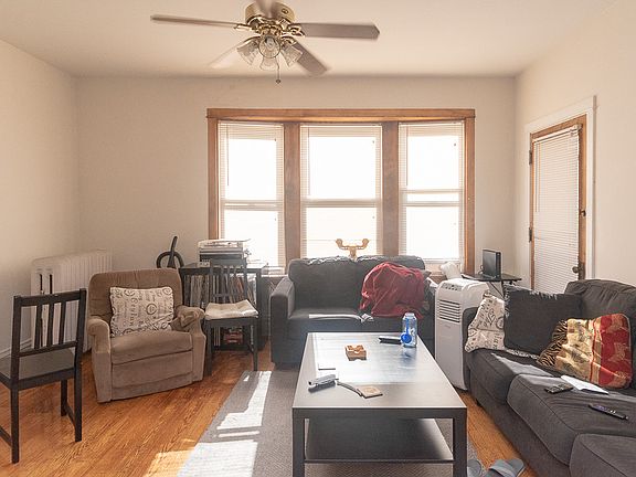 5th image of 4257 N Winchester Ave Unit 4