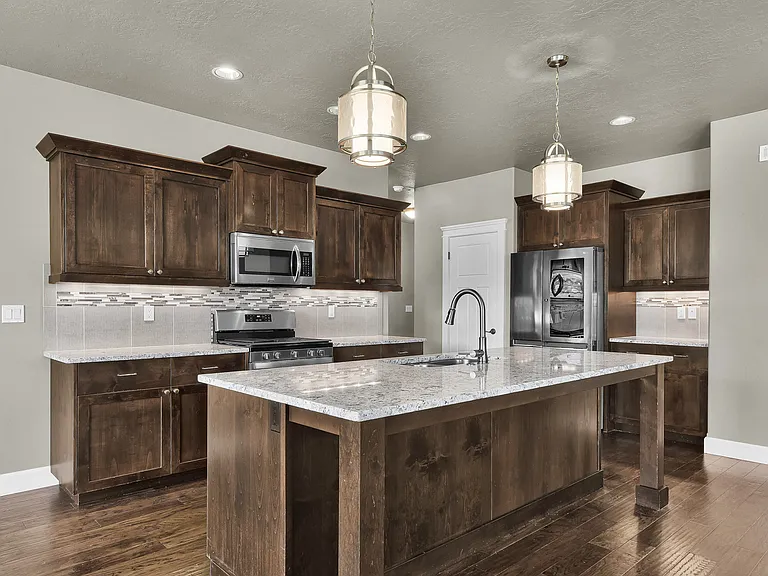 13470 S Stockbridge Way — Photo 9