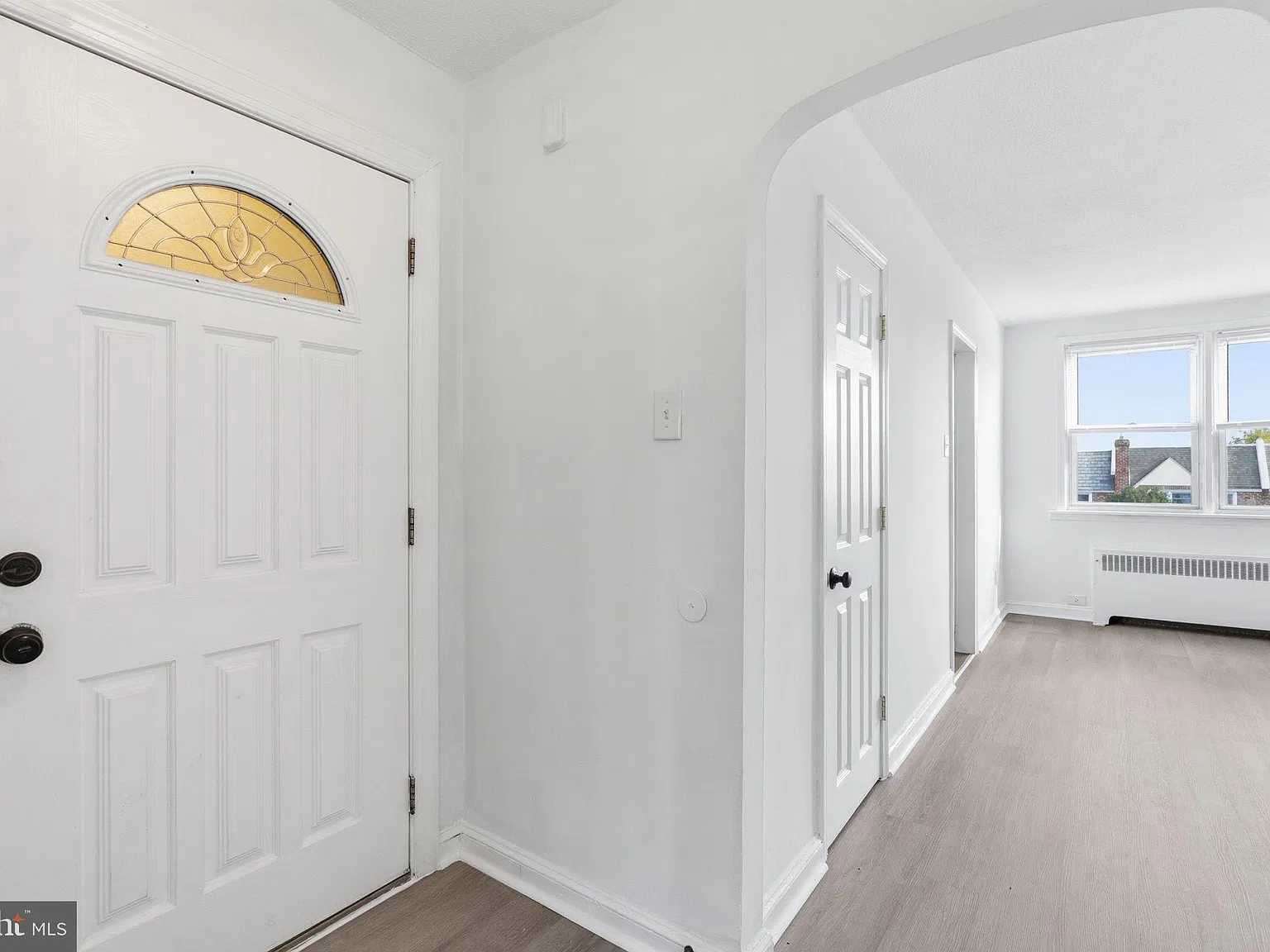2 bed, 1.0 bath, 1320 sqft, $1,475 — Photo 3