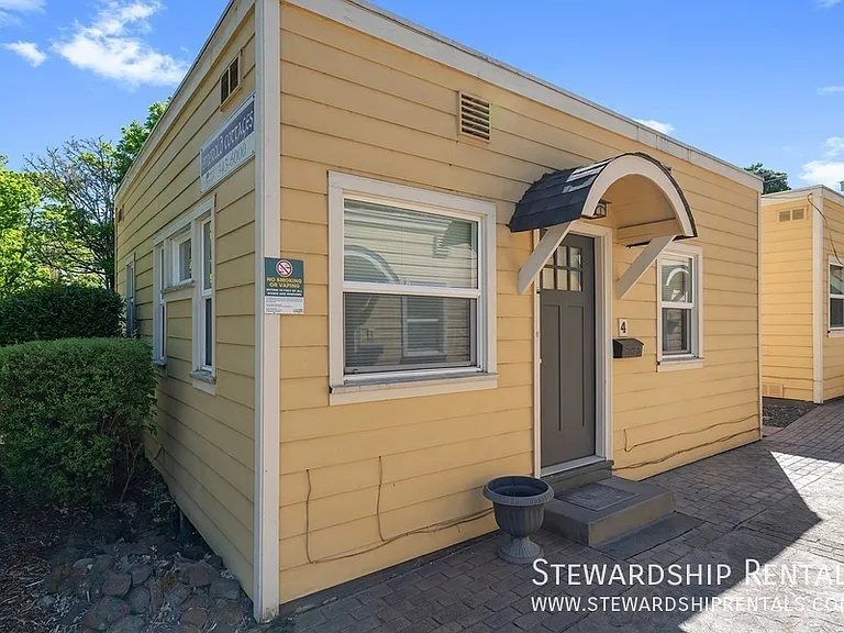 2024 Emerald St #4 — Photo 1