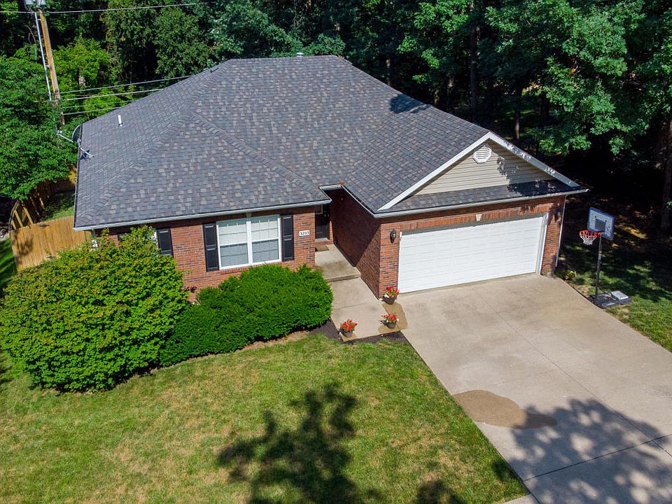 2nd image of 3203 Oak Lawn Dr