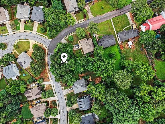 2nd image of 1331 Willow Pl