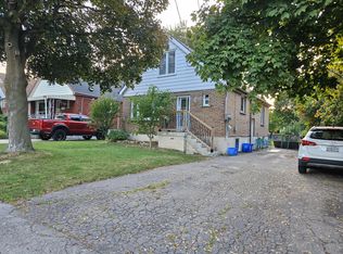 320 E 19th St #BASEMENT, Hamilton, ON L9A4S8