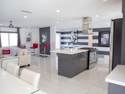 303 E San Rafael Dr, Palm Springs, CA, 92262