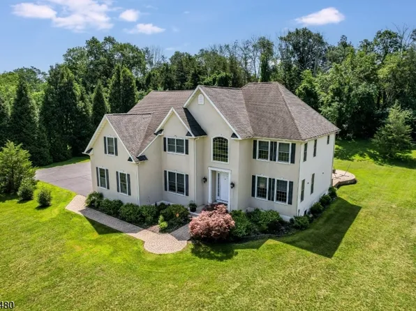 4 Green Tree Dr, Green Twp., NJ 07821