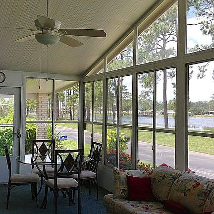 SPACIOUS LAKEFRONT LANAI
