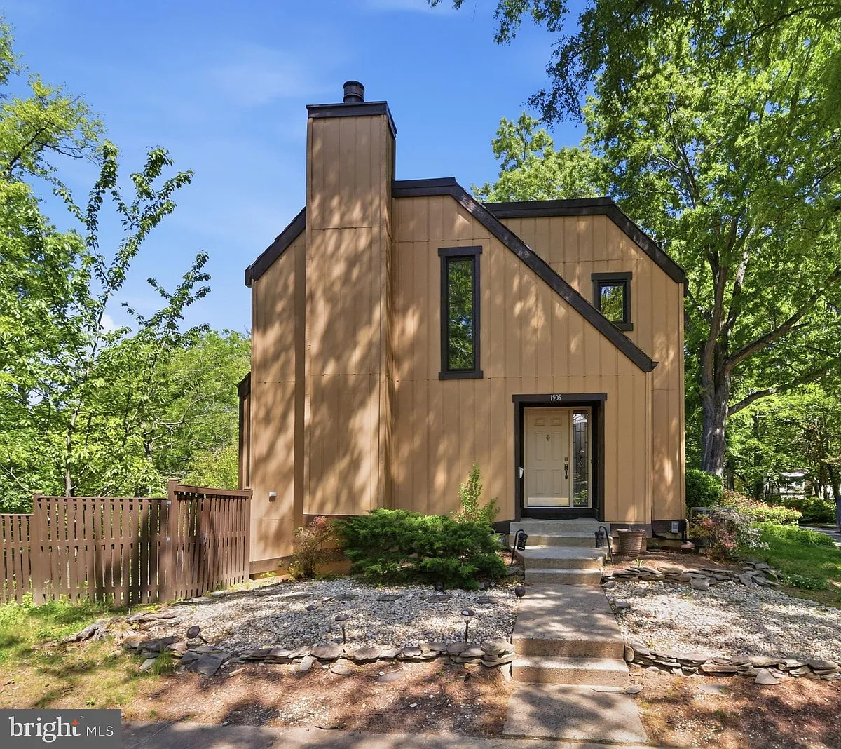 Building Photo - 1509 Farsta Ct