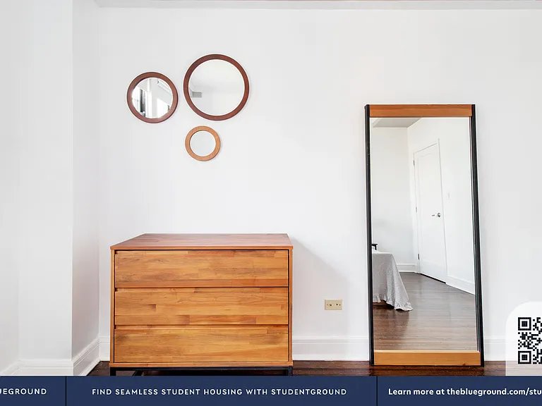 210 W 70th St #1502 — Photo 11