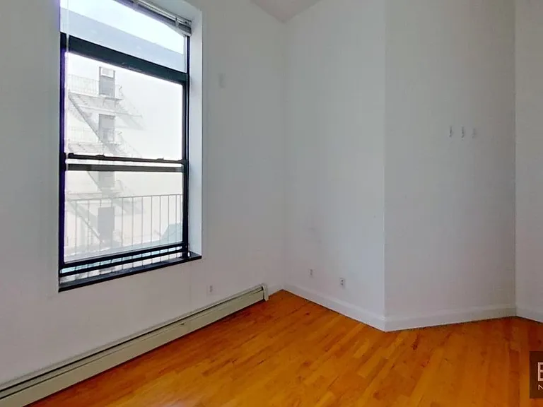 207 2nd Ave #3F — Photo 4