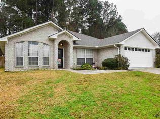 571 Frederick Cir, Flint, TX 75762