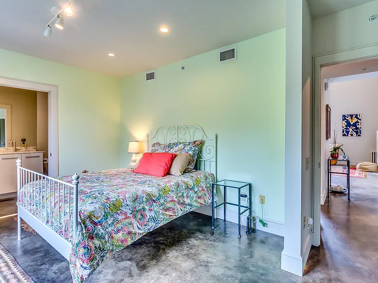 509 Cloverdale Rd #201APT-201 — Photo 10