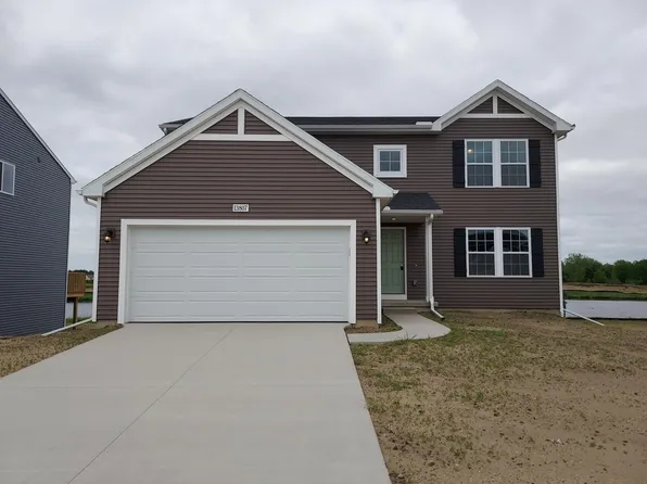 13807 Oasis Ave, Holland, MI 49424