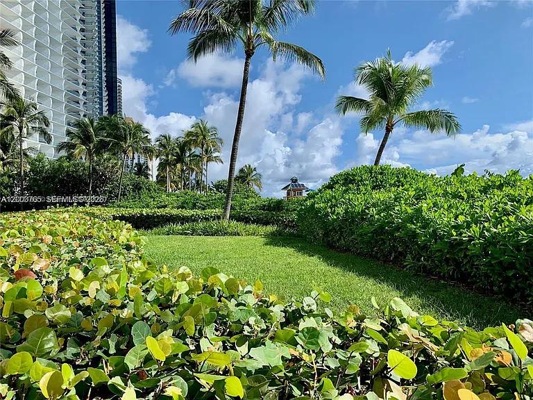 16711 Collins Ave #602 — Photo 33