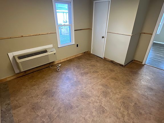 5th image of 1721 Phelps Ave APT 2