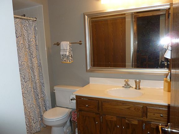 4th image of 9739 Mill Dr East #2 B