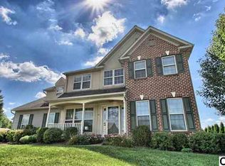40 Poplar Ln, Mount Wolf, PA