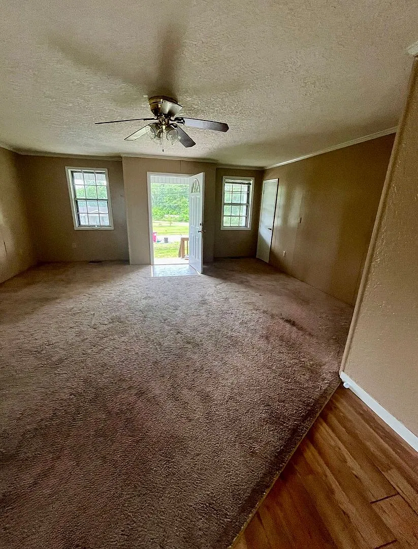 3 Bed/2 Bath Home — Photo 2
