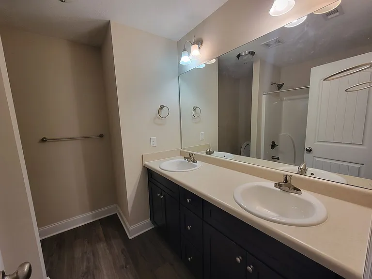 640 Vista Dr — Photo 16
