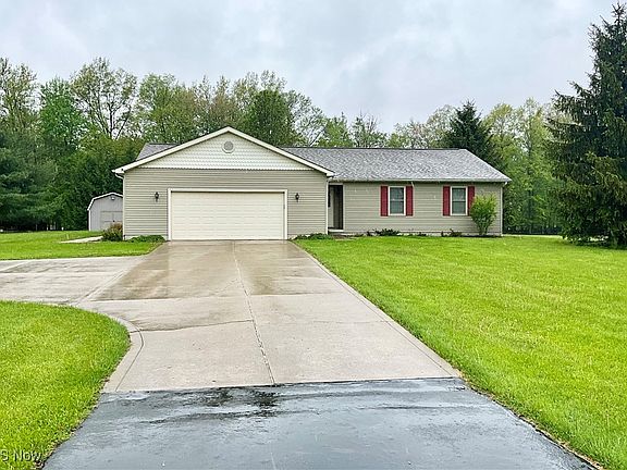 2nd image of 9551 Nichols Ln
