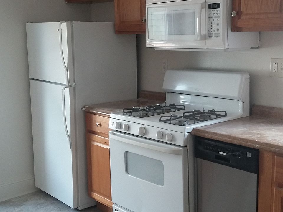1st image of 746 S 22nd Street # Fl 3