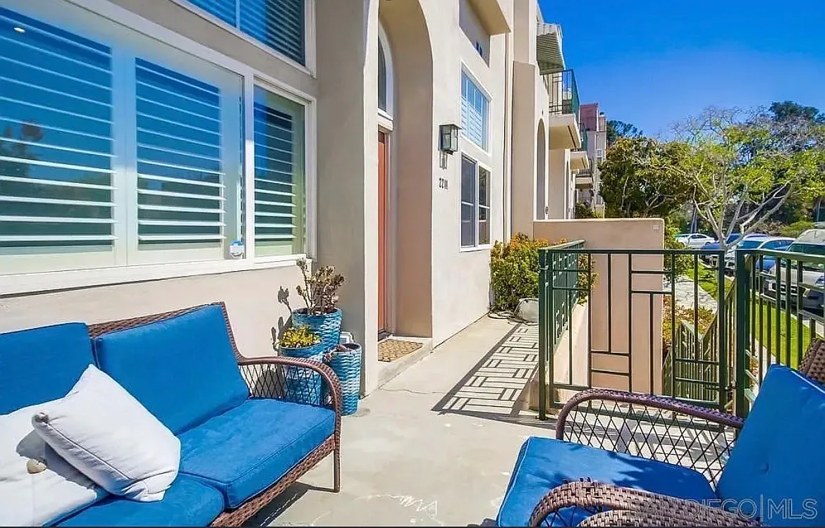 4 bed, 1525 sqft, $6,450 — Photo 3