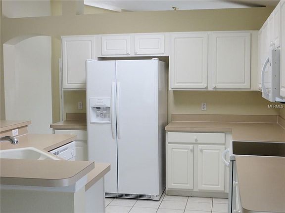 4th image of 156 Easton Cir