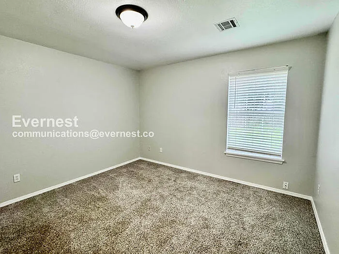 820 N Birch Ave — Photo 11