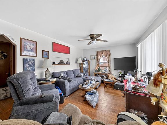 5th image of 212 Boyd Dr