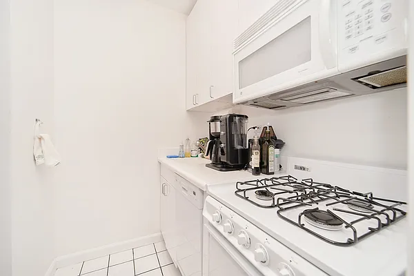 Rented by Living New York | media 15