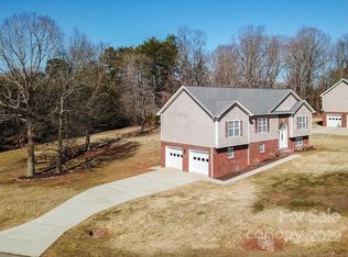 2294 Burris Rd, Conover, NC 28613