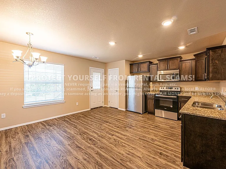 2116 Wrangler Cir — Photo 5
